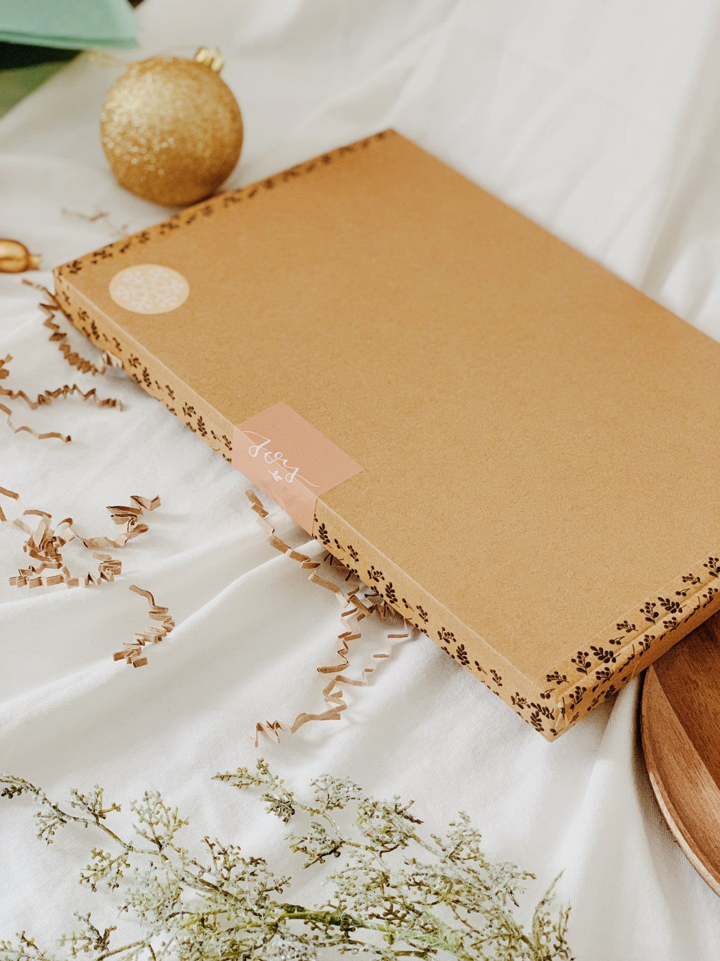 Encouraging Gift Box!